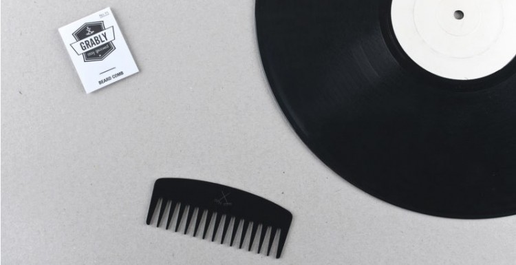 Garbly Vinyl Comb