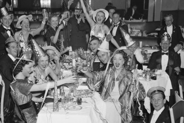 nye-celebration-vintage